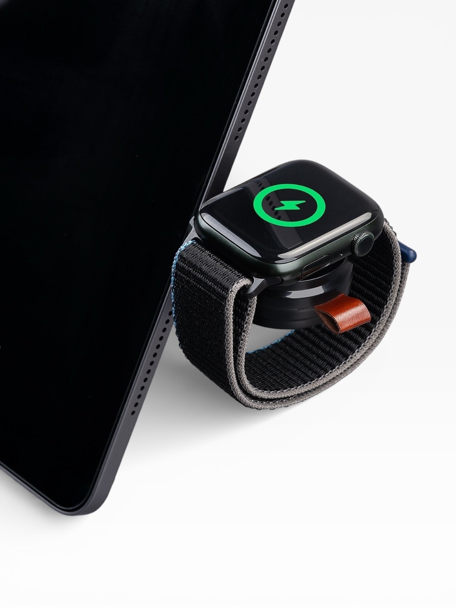 WatchPlug – Magnetic Watch Charger (USB-C) for Smartwatches
