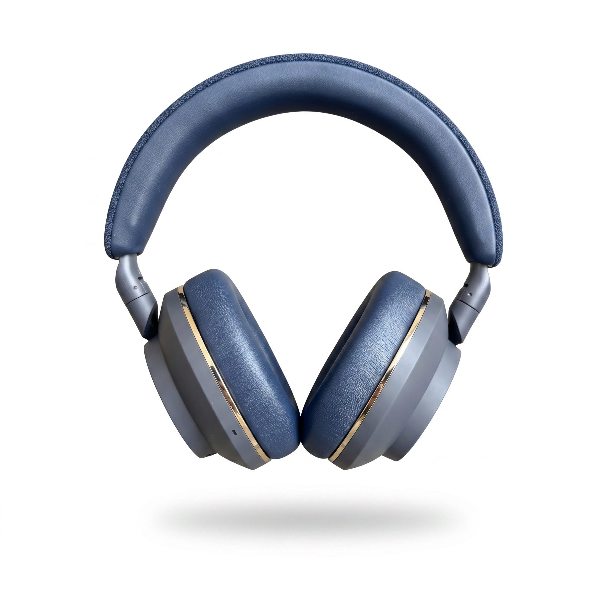 Person using The Urban Geek Pulse earbuds and listening to something