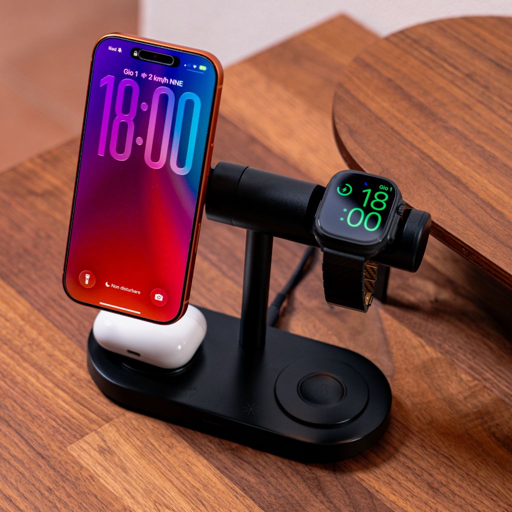 FlexAura - Qi2.2 | 25 Watts Nightstand Charger for Apple and Android
