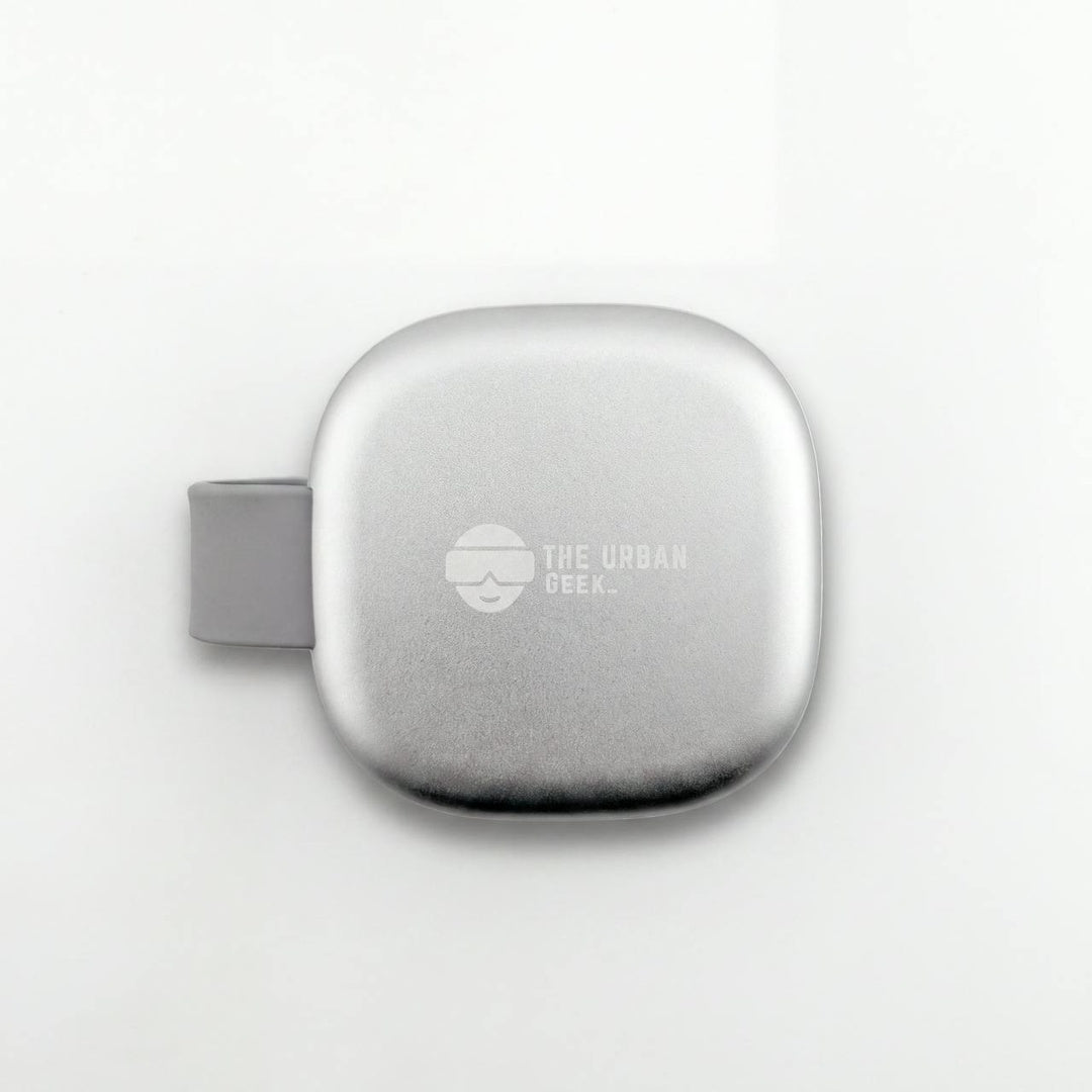 FlexMini Duo 2-in-1 wireless charger lifestyle photo